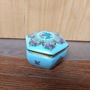 Vintage 1992 Heritage House Limited Edition Porcelain Music Box